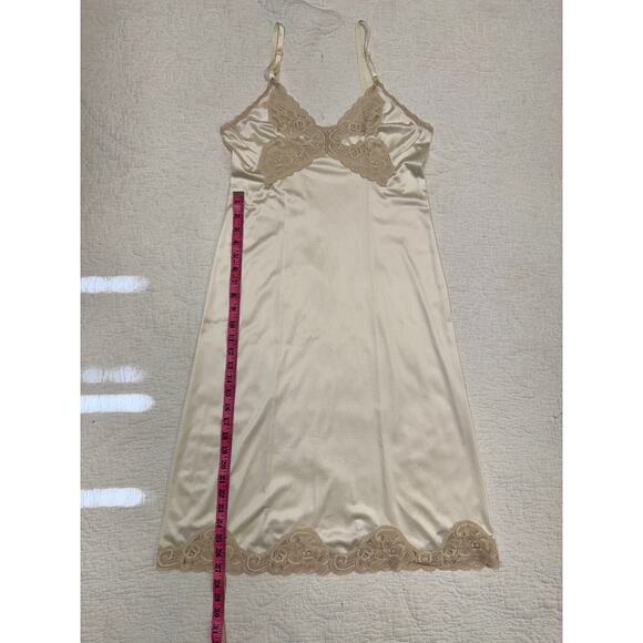 VTG Vanity Fair Slip Dress - Size 34 - Picture 6 of 8